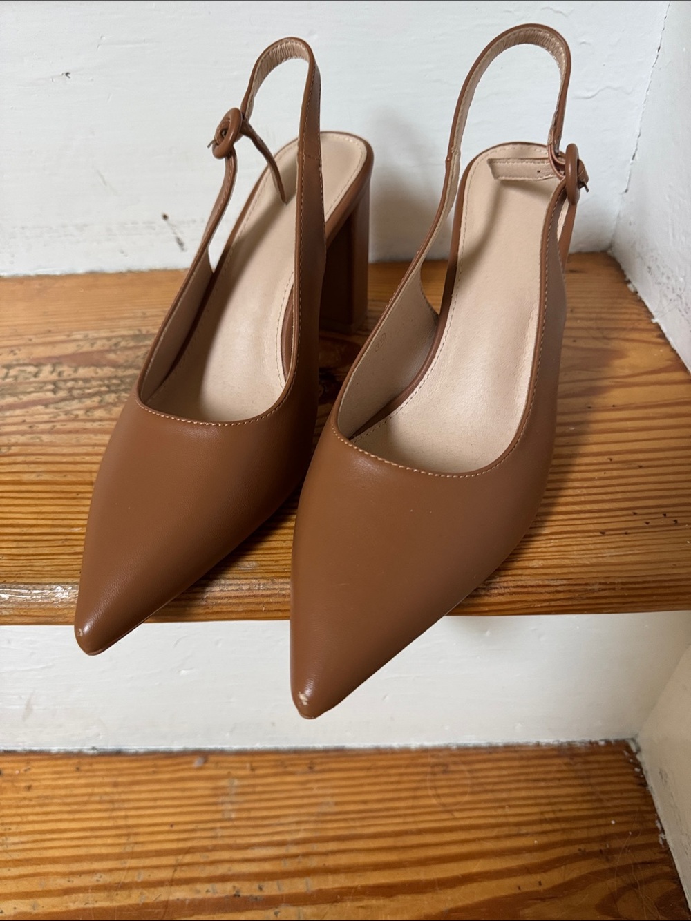 Women’s chunky khaki tan Brown Pointed Slingback buckle strap Heels 7.5